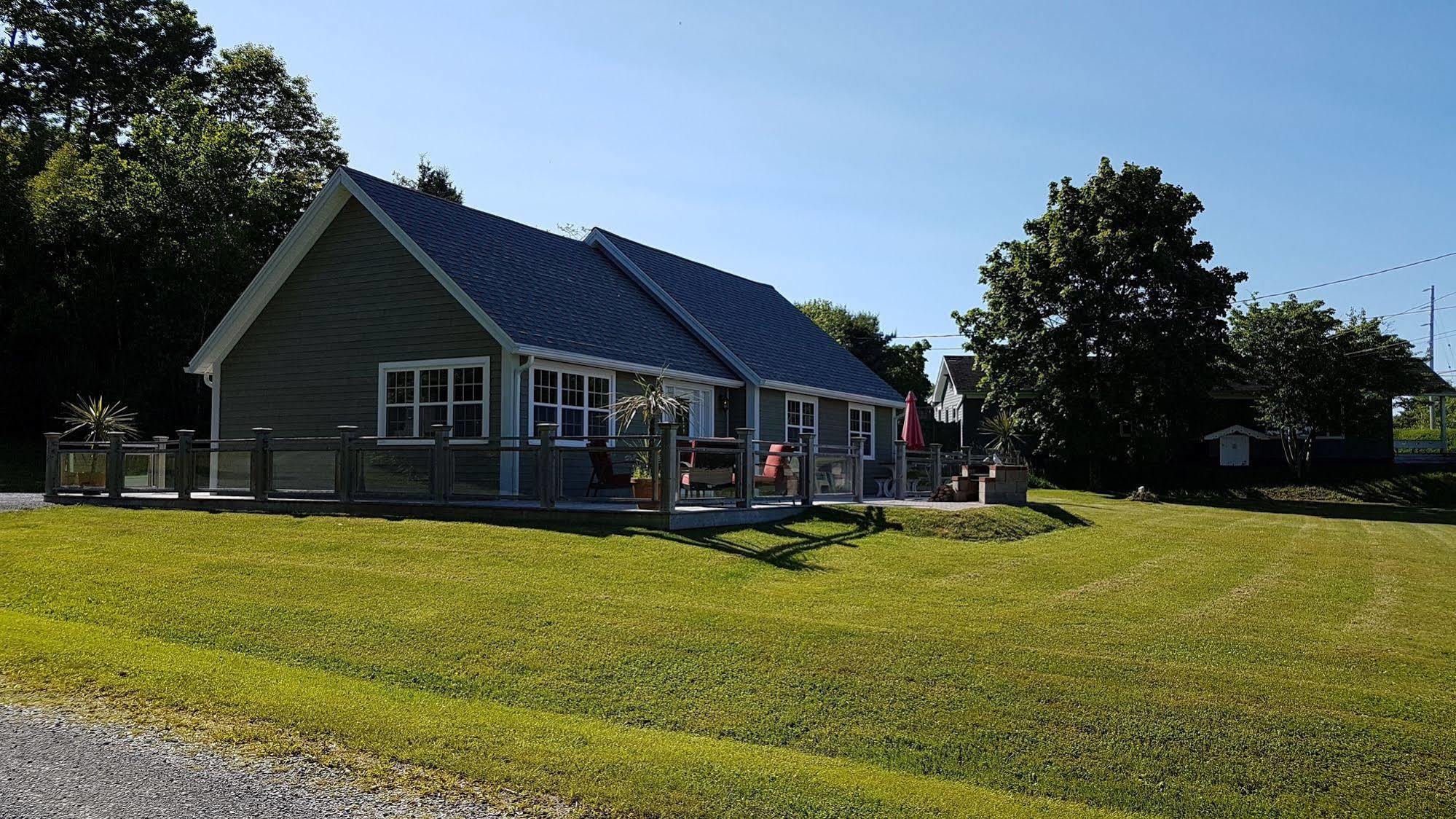 Prince'S Inlet Retreat Lunenburg Exterior photo