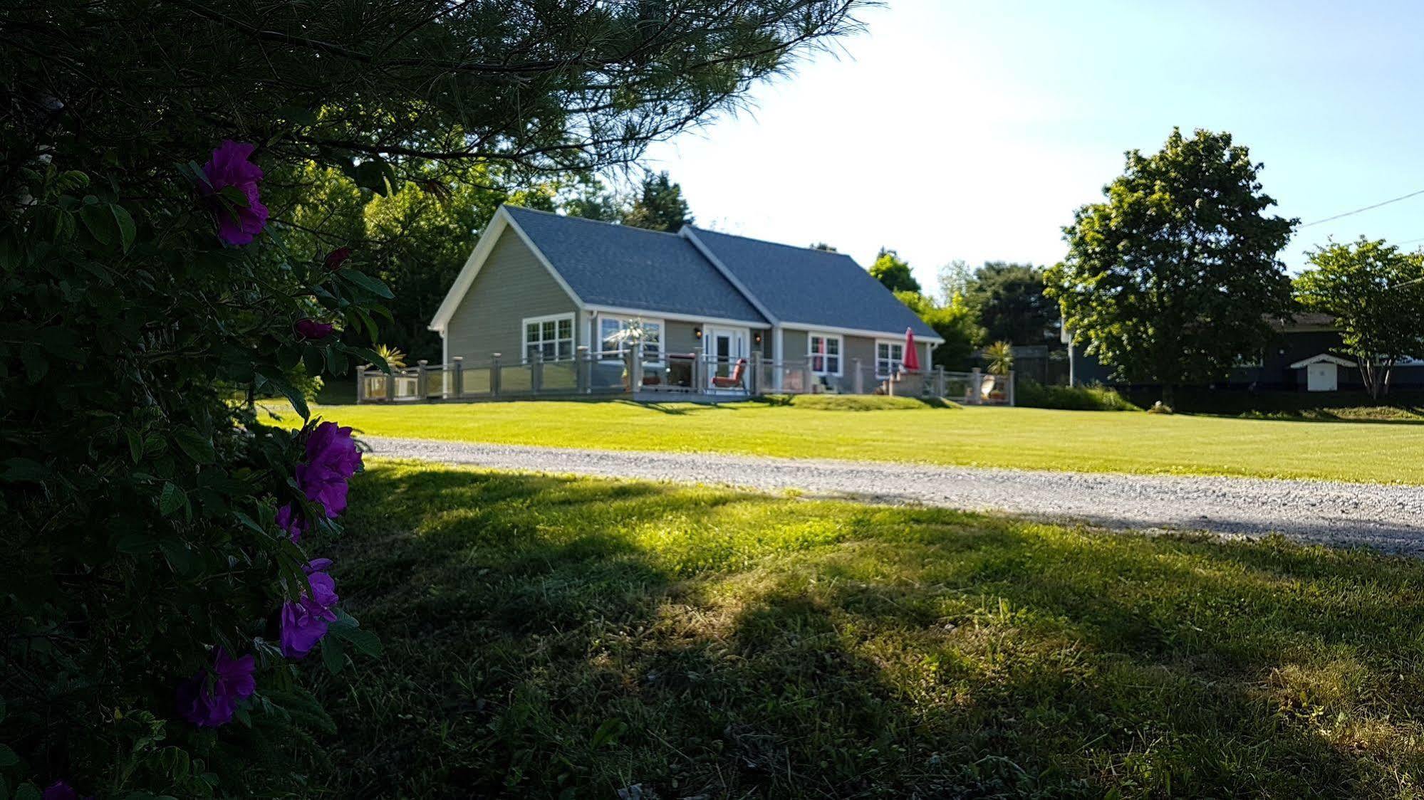 Prince'S Inlet Retreat Lunenburg Exterior photo